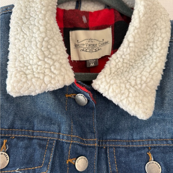 Ashley Vintage Charm Sherpa Denim Jacket Women’s M Small Fit Vintage Western - Picture 3 of 7
